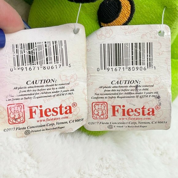 2 Fiesta 7" Plush Stuffed Toys Rose Skunk and Lay Down Floppy Frog - Picture 10 of 12